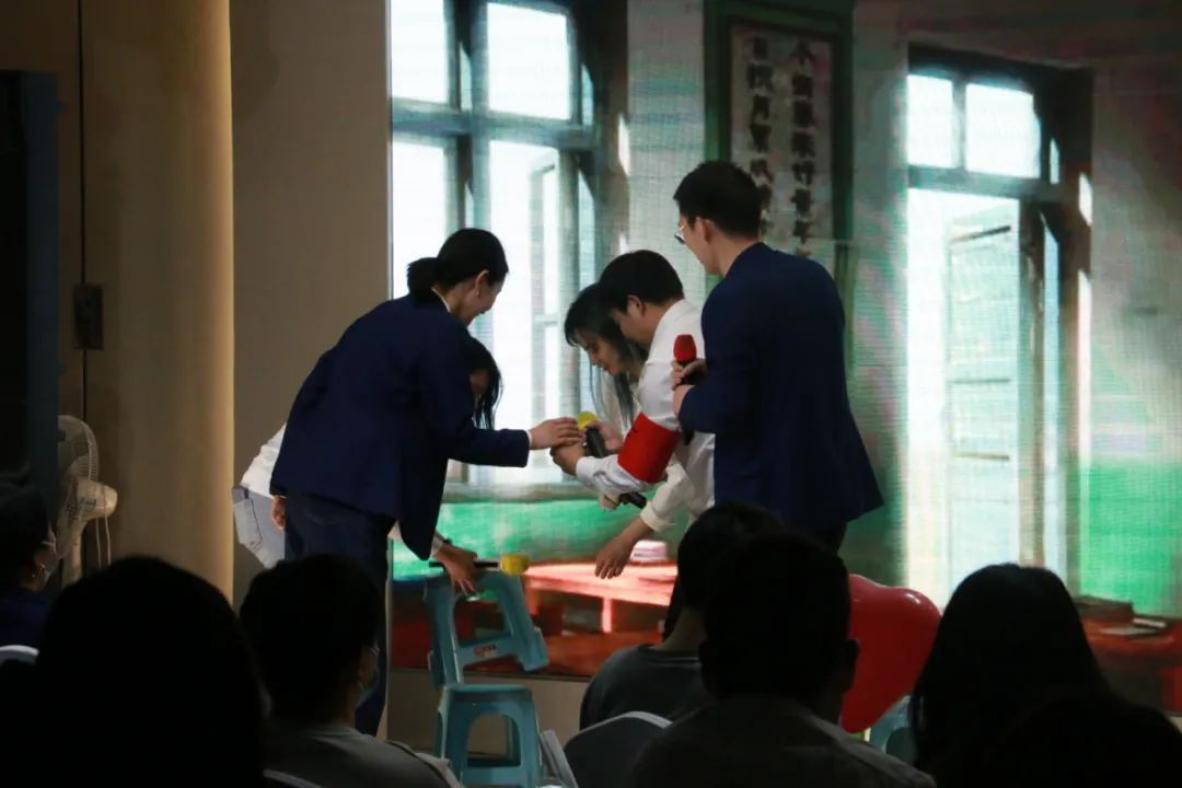 眼鏡店裝修公司，陽光視線，眼鏡展柜