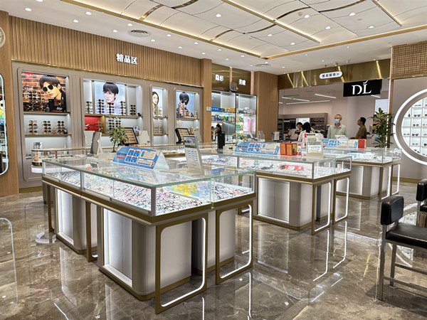 商場(chǎng)眼鏡店怎么裝修和營(yíng)銷？